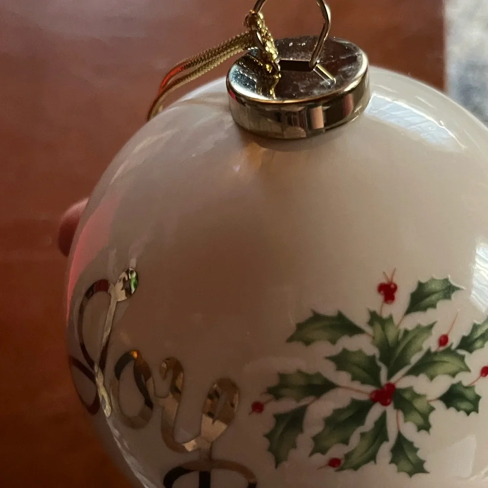 NEW LENOX. *JOY TO THE WORLD* PORCELAIN ORNAMENT COLLECTIBLE RARE. NEW IN BOX - Picture 6 of 8